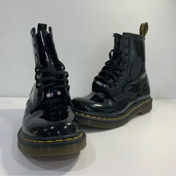 Dr Martens Doc Martens Air Wair Boots With Bouncing Soles Women’s 8 Black Patent - Picture 12 of 12